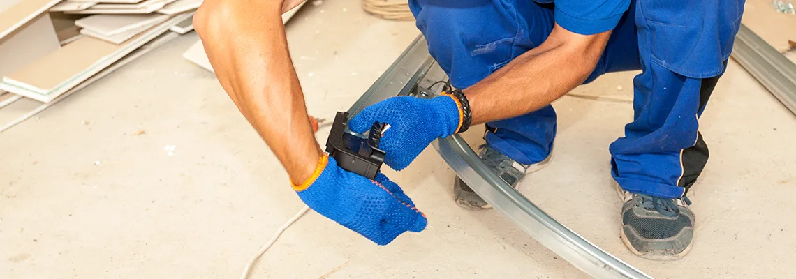 Fix Garage Door Panel in Montreal, Quebec